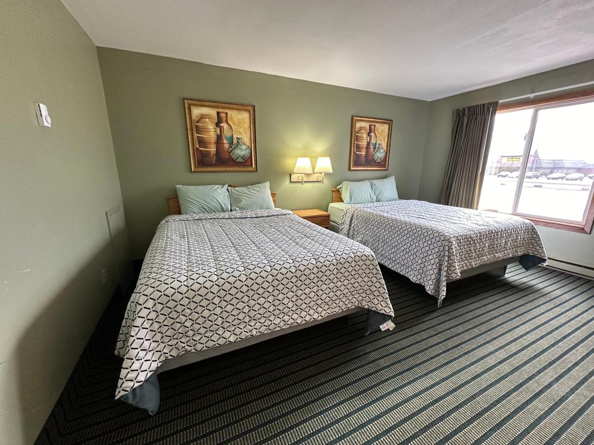 Rodeway Hotel 2*