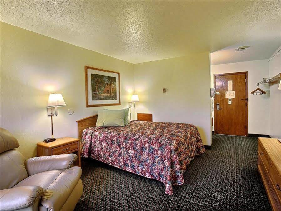 Hotel Fergus 2*